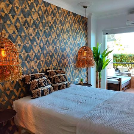 New Fabulous Beachfront Торемолинос Екстериор снимка