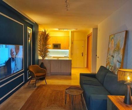 New Fabulous Beachfront Торемолинос Екстериор снимка